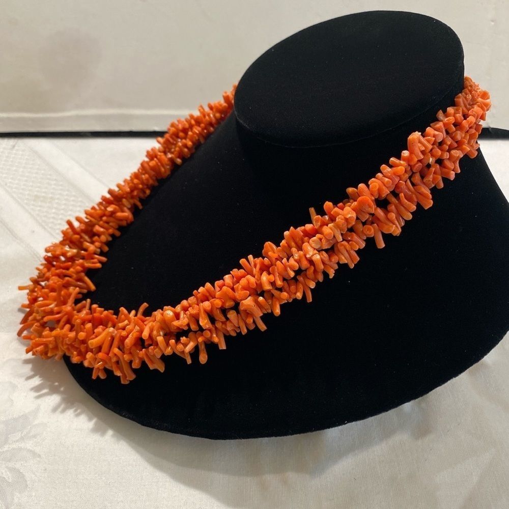 Vintage 3 Strand Natural Branch Coral Necklace - Picture 6 of 11